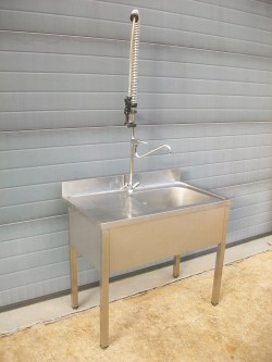 Plonge inox + robinet douchette
