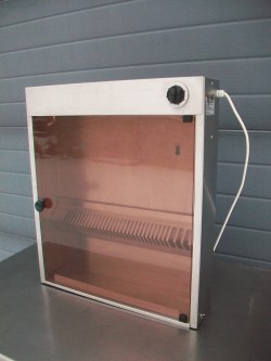 Armoire de stérilisation à couteaux