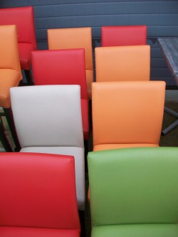 Tables + chaises restaurant