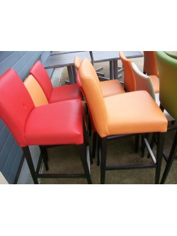 Tables + chaises restaurant