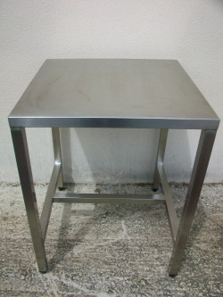 Table centrale 70 x 70