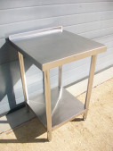 Table adossée 61 x 61