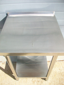 Table adossée 61 x 61