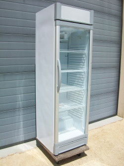 Vitrine réfrigérée à boissons