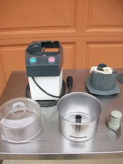 Combiné cutter / coupe légumes